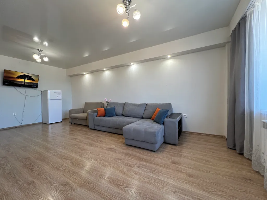 Теплая евро 2-к квартира на саянах. Не берем оплату за финальную уборку