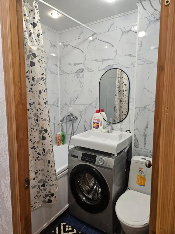 Просторная двухкомнатная квартира с дизайнерским ремонтом