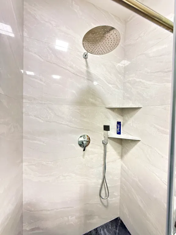 Kazakhstan resident's 171 by Royal rentals