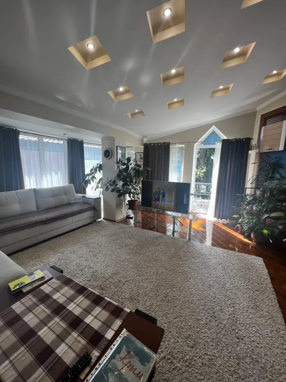 Коттедж Коттедж в самом центре города — Ялта