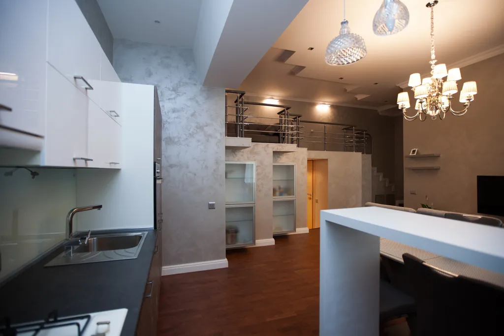 Двухуровневые апартаменты люкс в центре