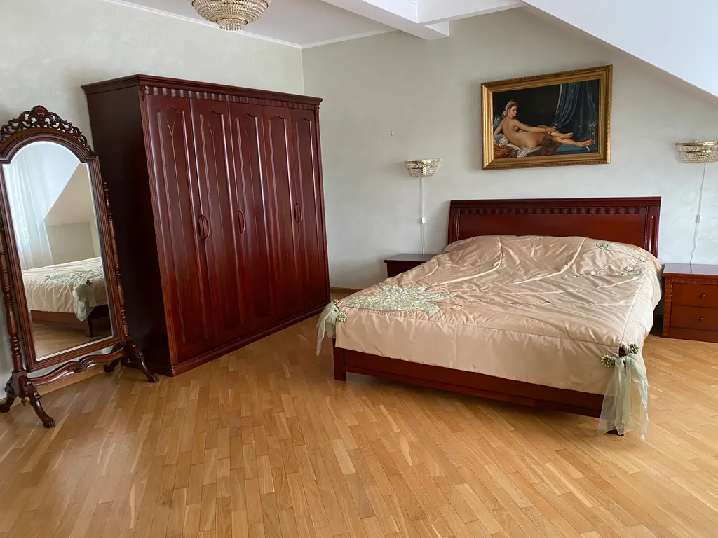 Особняк у моря с баней и бильярдом