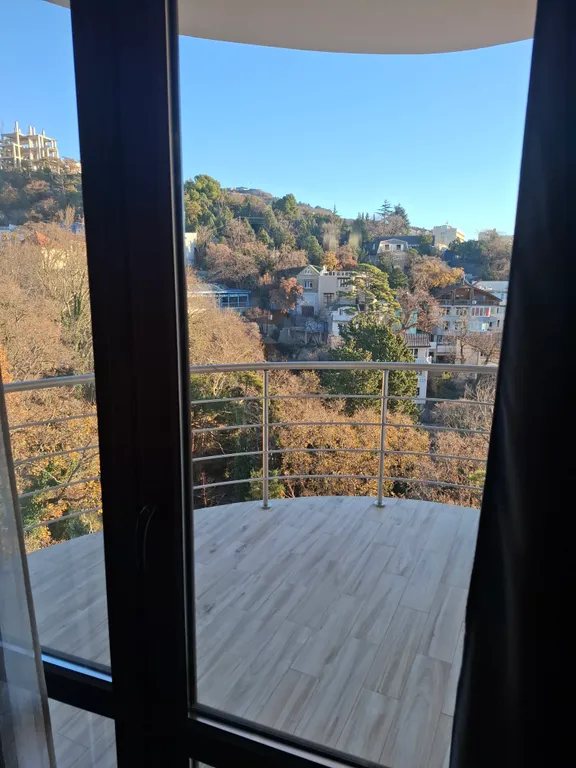 Новый дом напротив санатория Дюльбер