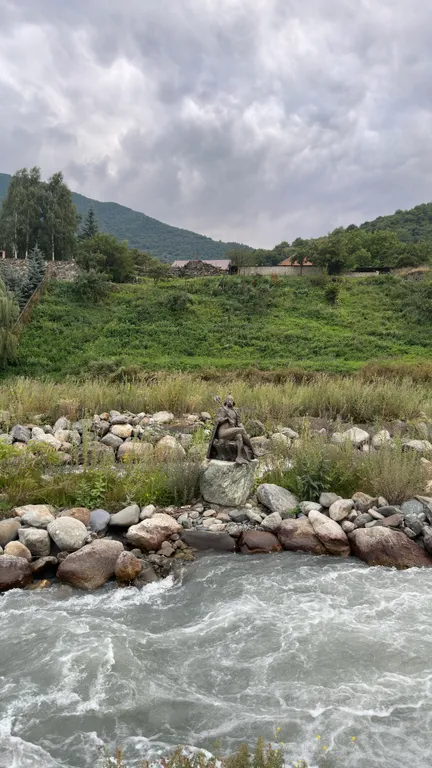 Уютная квартира в центре Фиагдона