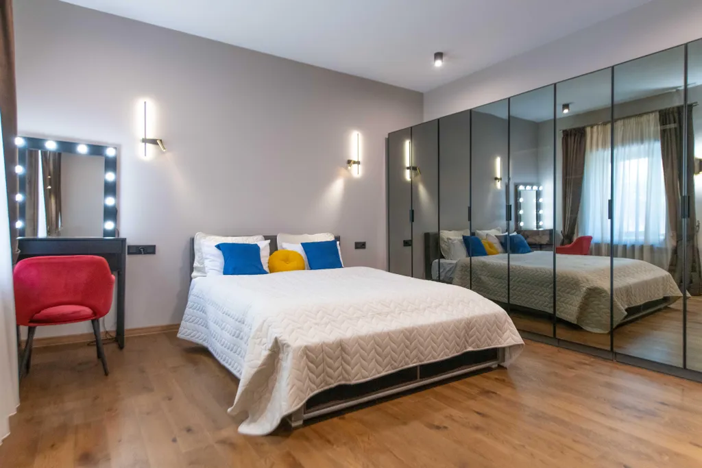 Central apartment with a swimming pool