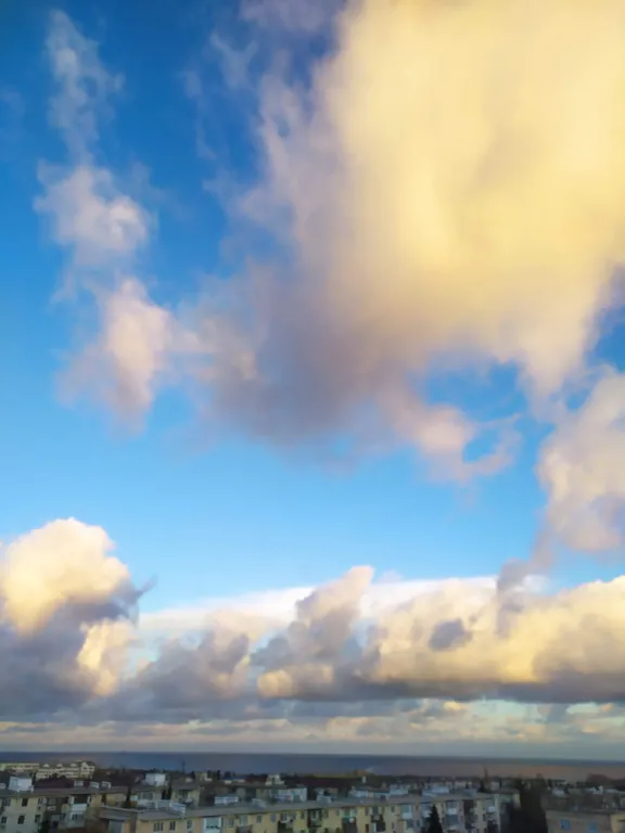 Двухуровневая квартира с видом на море: романтика закатов включена