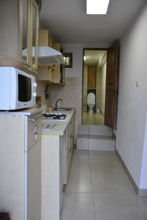 1-й этаж частного дома с садом