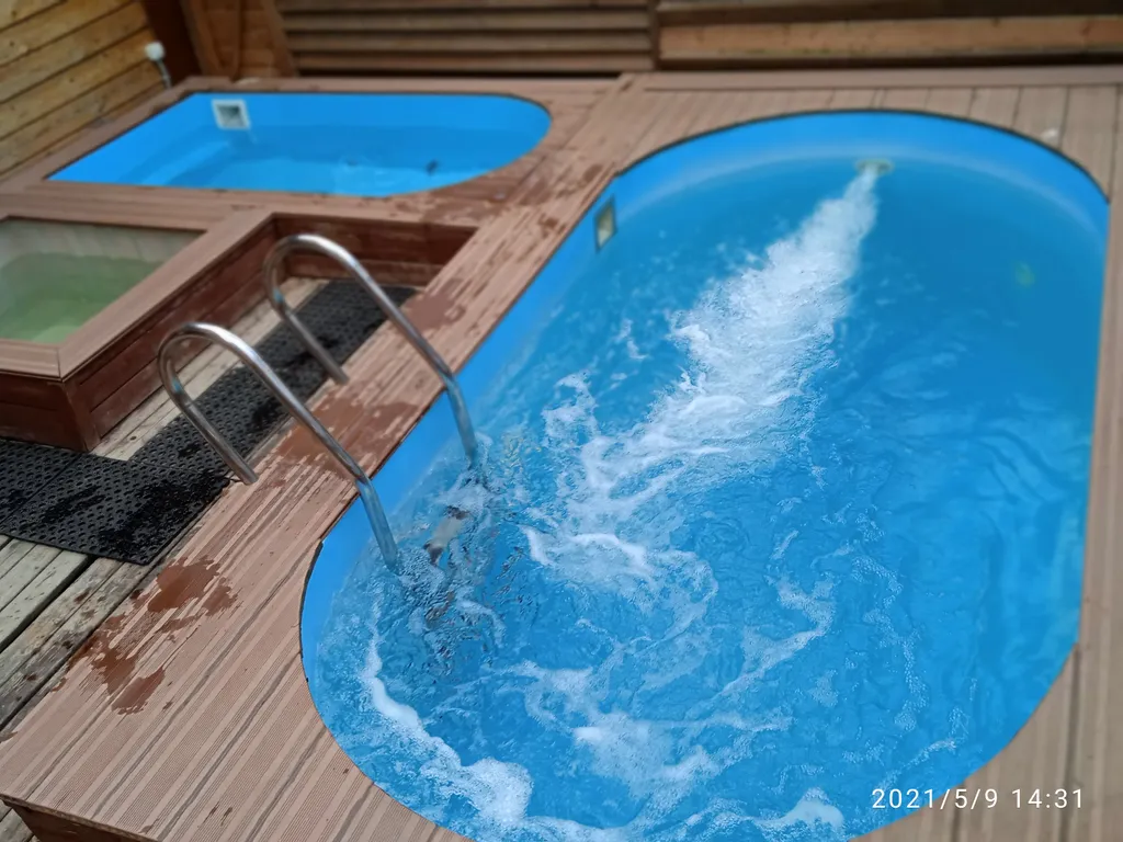 Студия с видом на сквер