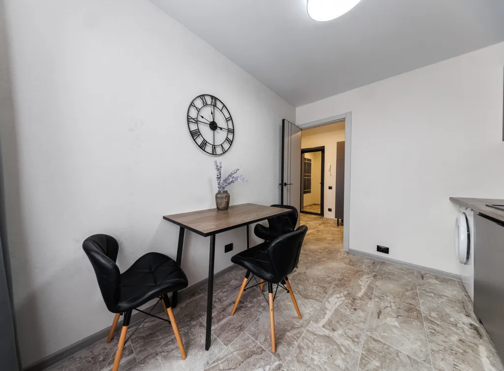 Квартира на Лейтейзена