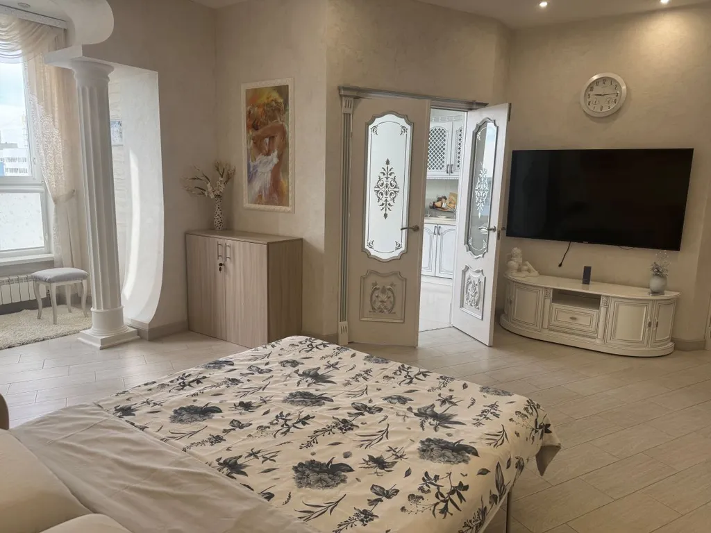 Студия посуточно у метро Чкаловская