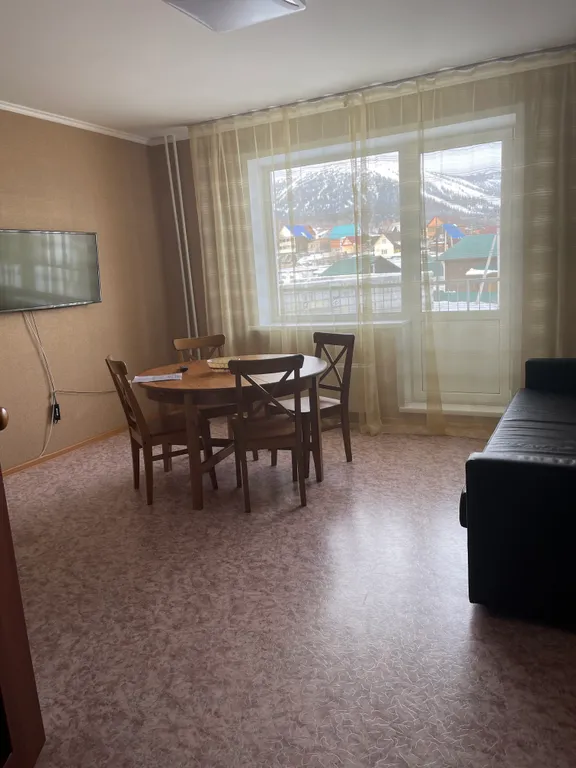 Квартира Трехкомнатная квартира в центре поселка — Шерегеш