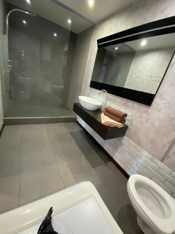 Просторные апартаменты с видом на лес