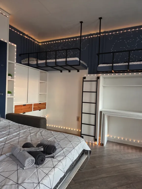 Студия с дизайнерским ремонтом в центре города