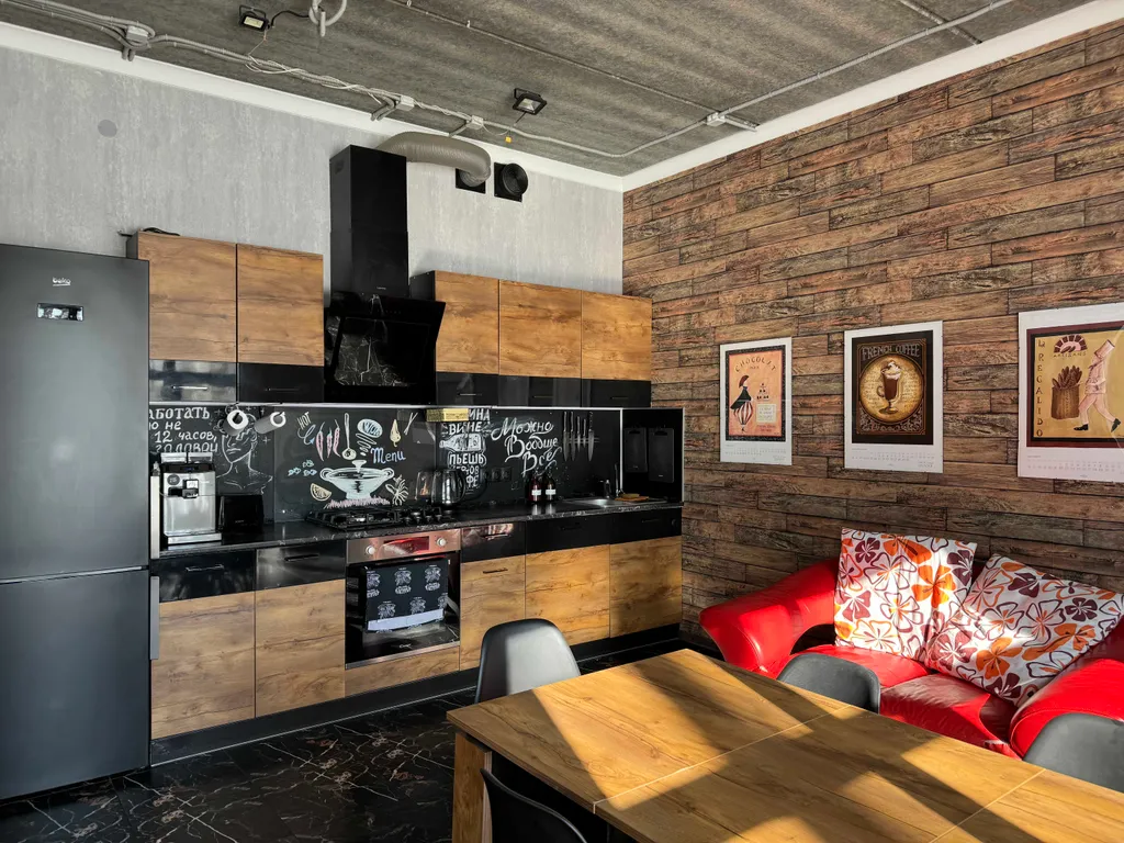 Дом-шале в черте города с баней и чаном