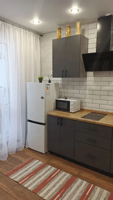 Уютная квартира рядом с мнтк и областной больницей