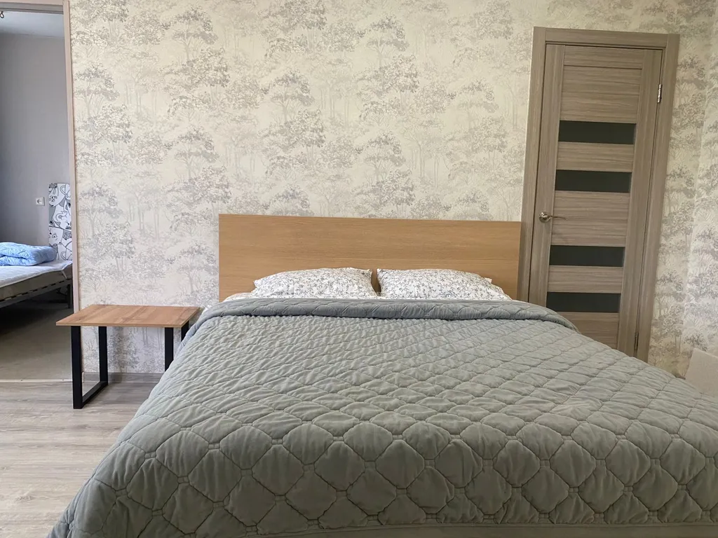 Комфортная двухкомнатная квартира — аренда посуточно в Асбест