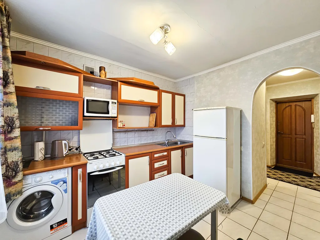 1 комнатная квартира с видом на горы в центре рядом с Арбатом