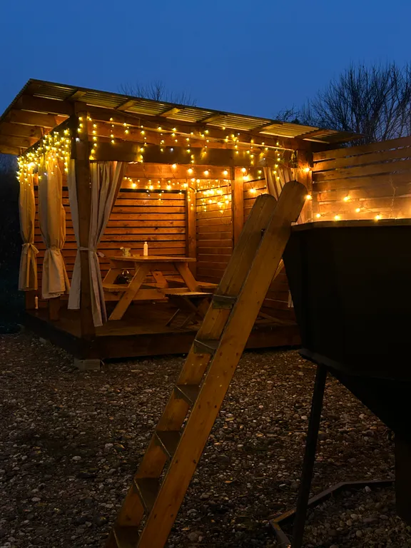 Стильный Афрейм-дом у леса