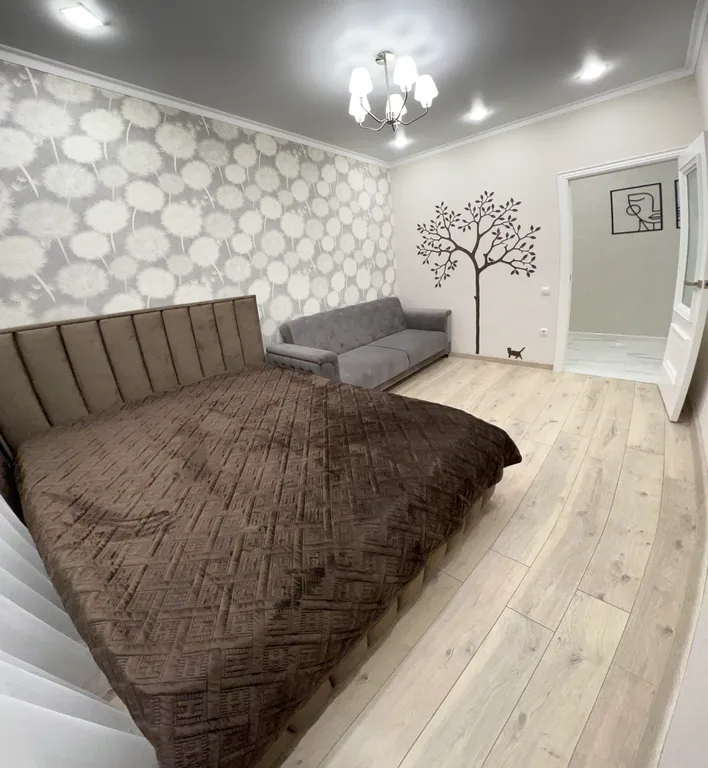 Чистая, уютная квартира, тихий закрытый двор с детской площадкой