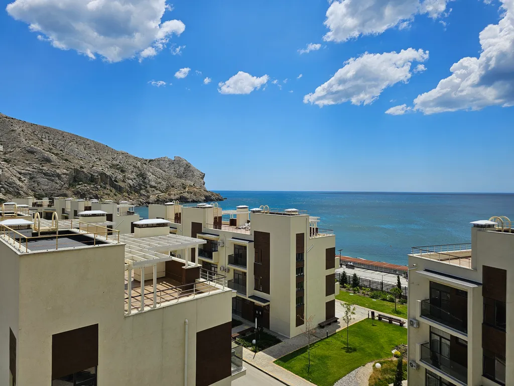 Двухкомнатные апартаменты в апарт-комплексе Атлас с видом на море