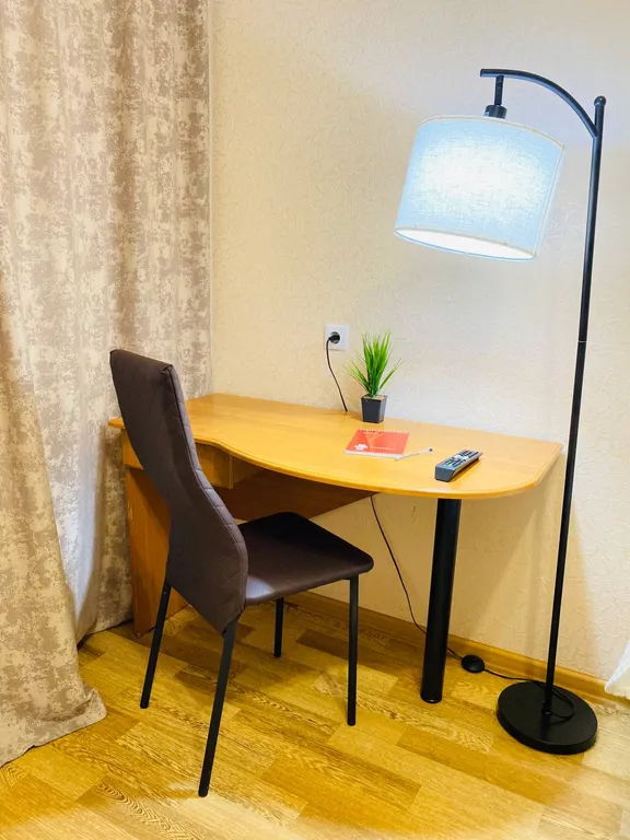 Уютнaя cветлaя квартира в центре рядом с парком Победы