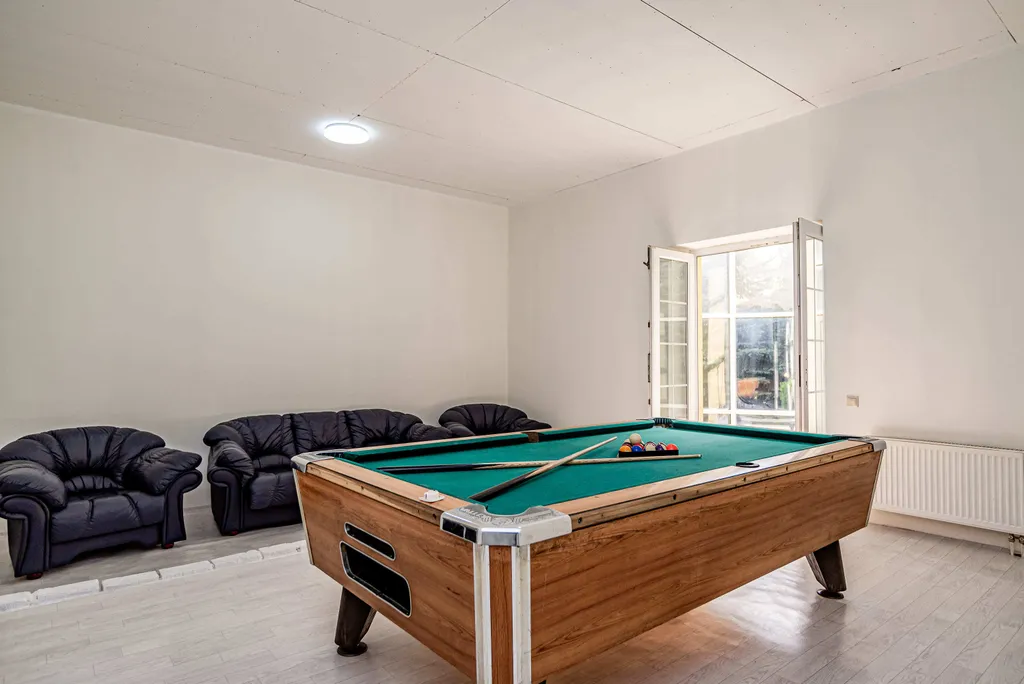 Коттедж Дом с бассейном и сауной — Апрелевка