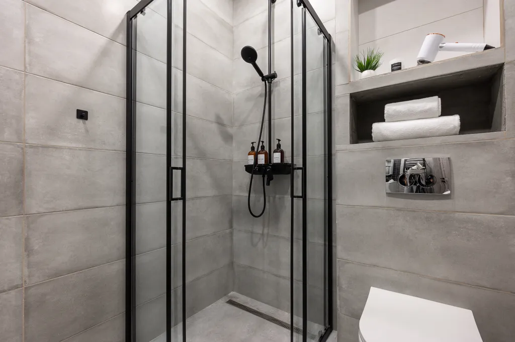 Просторная стильная квартира с видом на горы