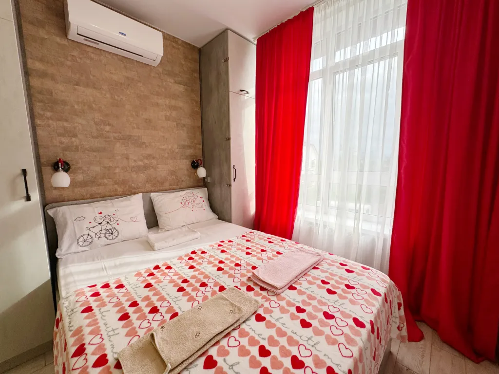 Уютная квартира в центре города Romantic house Red