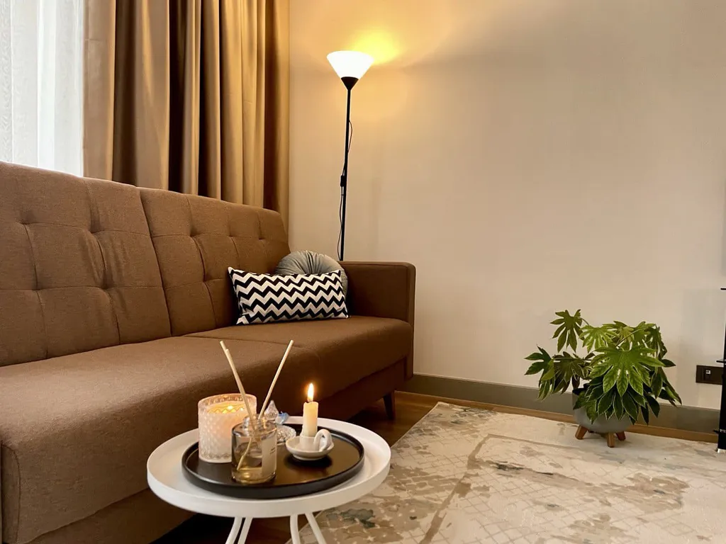 Студия в теплых тонах