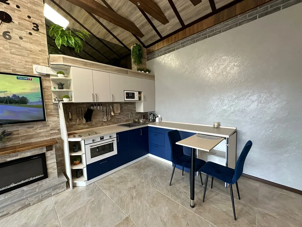 Домик у моря и озера