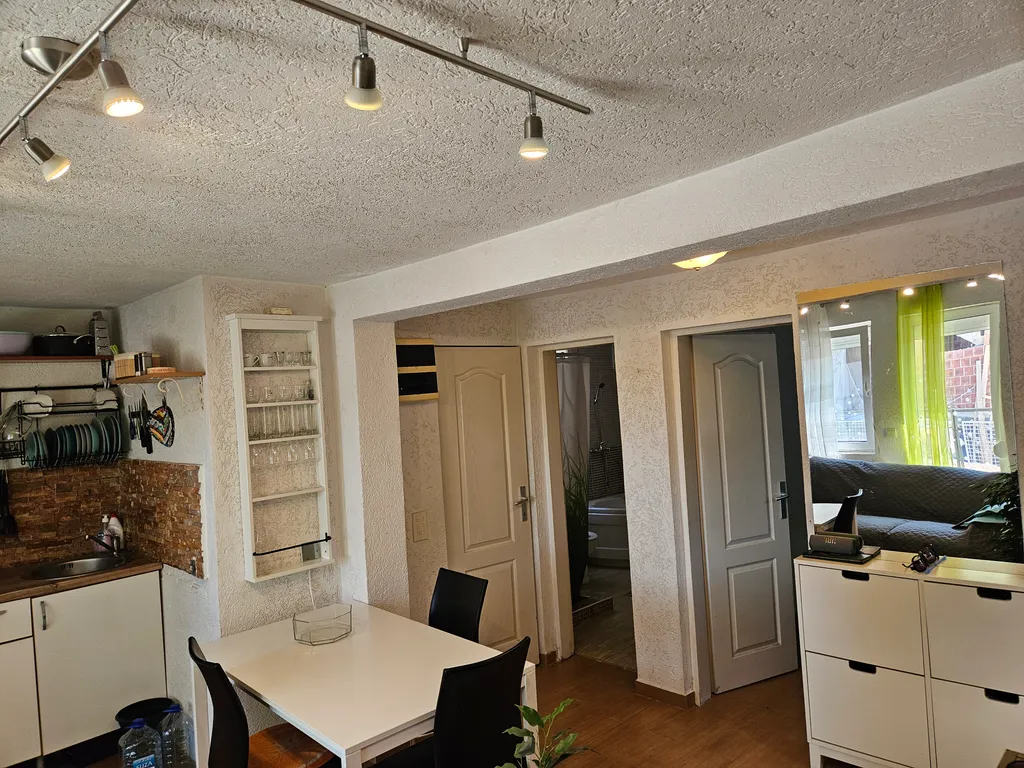 MonteBar1 часть дома с отдельным входом