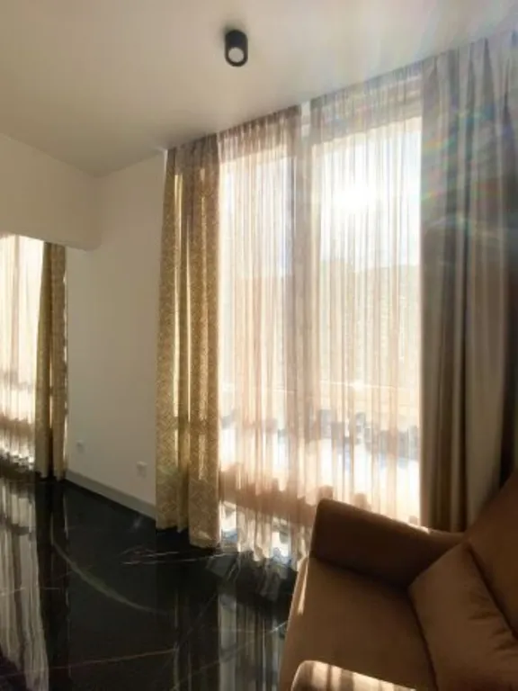 Квартира Квартира ЖК Альпийский квартал, рядом ЖД, 13 этаж, кровать 160 см, вид во двор — Сочи