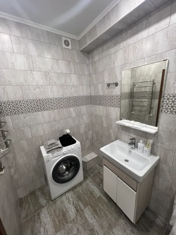 Уютная, просторная двухкомнатная квартира возле ЖД вокзала