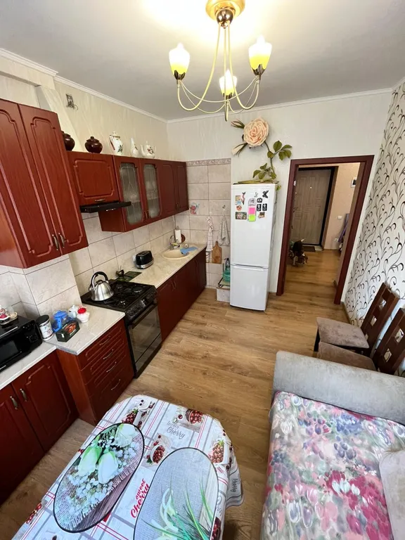 Апартаменты возле бассейна ФОК