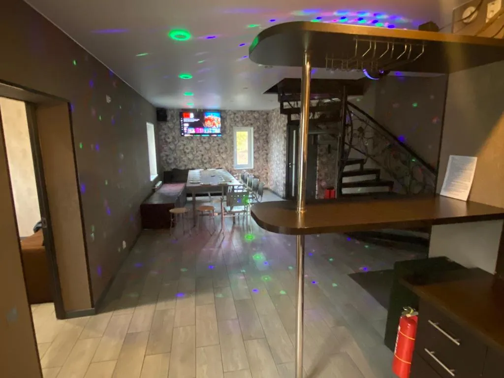 Коттедж Каренина с бассейном