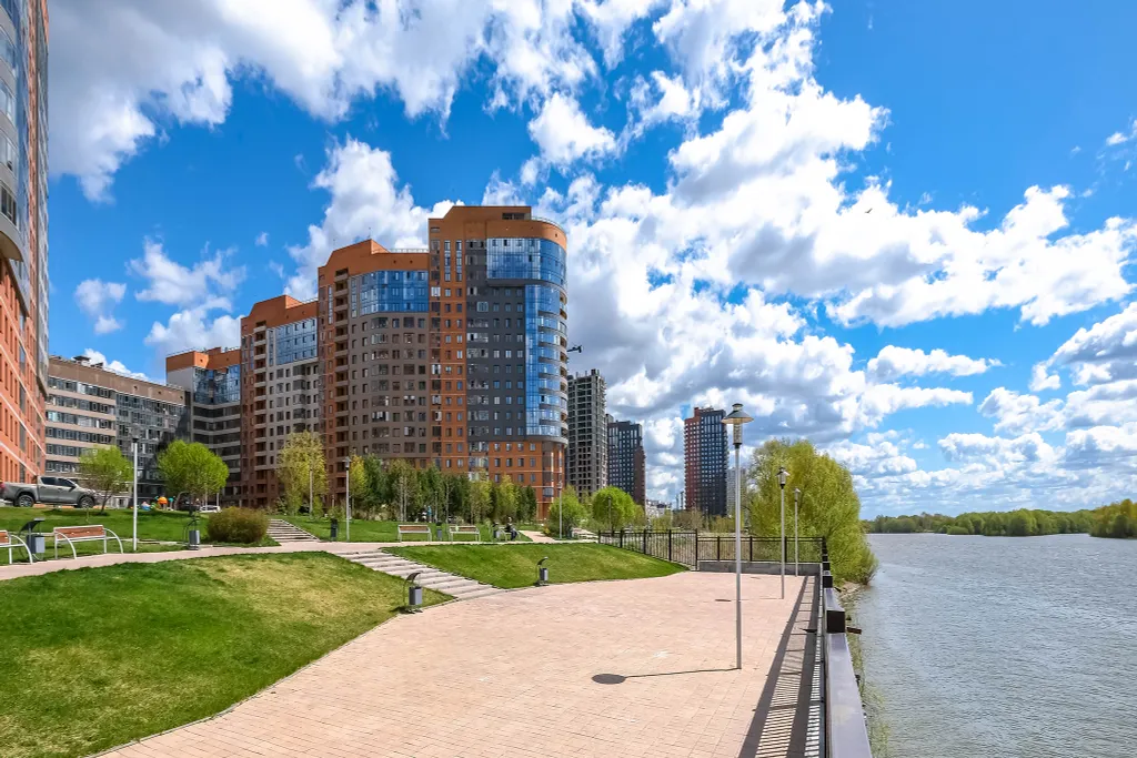 Большая семейная трёшка студия с видом на Обь и своей набережной