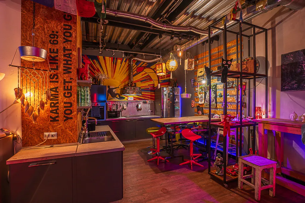 Стильный лофт - апартаменты, можно шуметь 24/7, супер звук