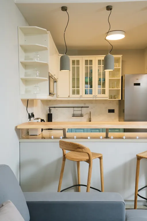 Красивый современный апартамент с 3 спальнями. Камин. Терраса. Горы.