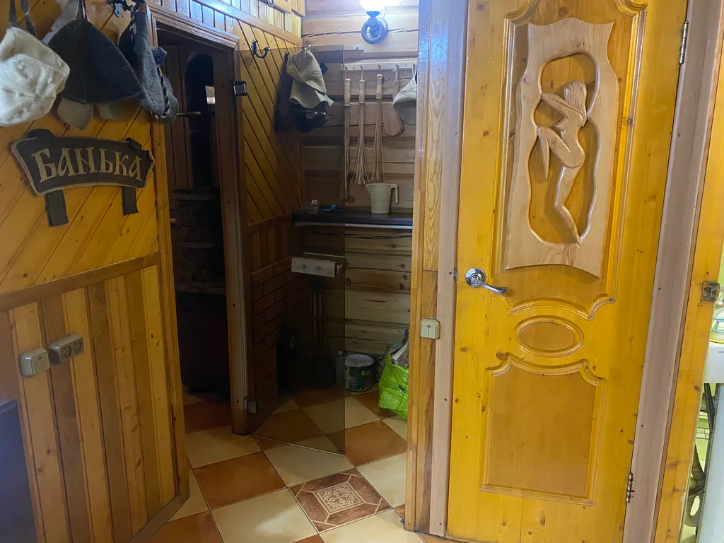 Коттедж Дом бревенчатый с баней — Москва