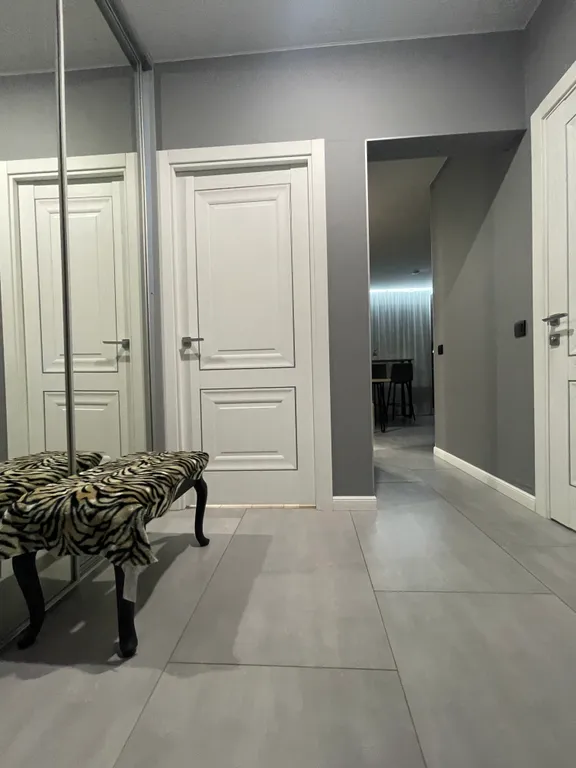 Уютная светлая квартира с большими окнами