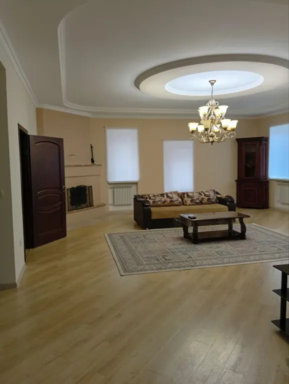 Уютный двухэтажный дом в самом центре города-курорта