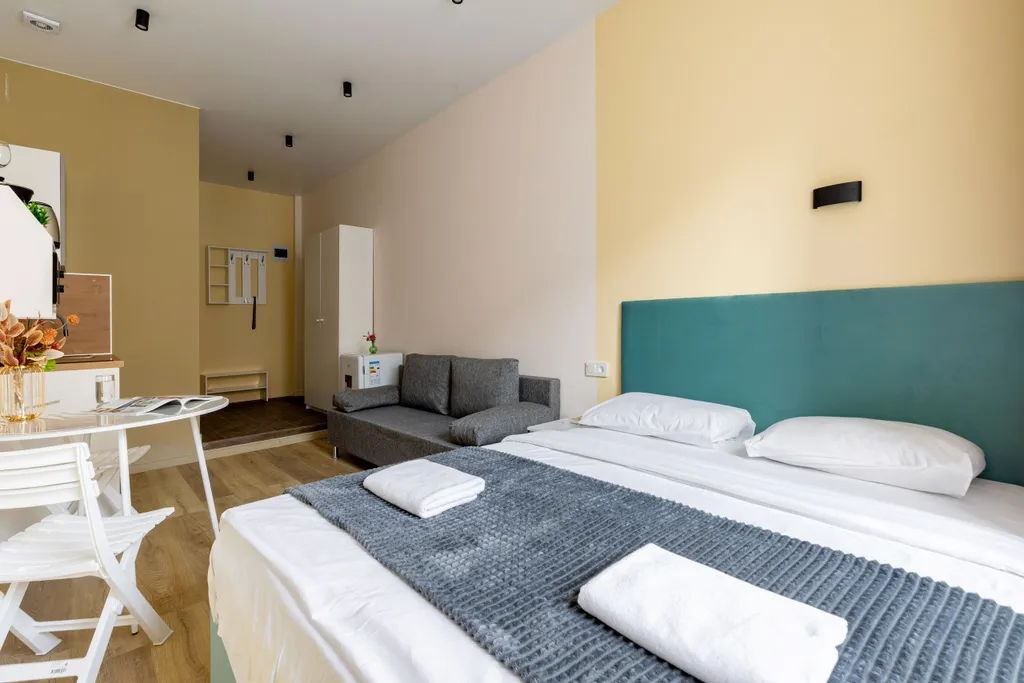 LeoHotels На Лоцманской, 20