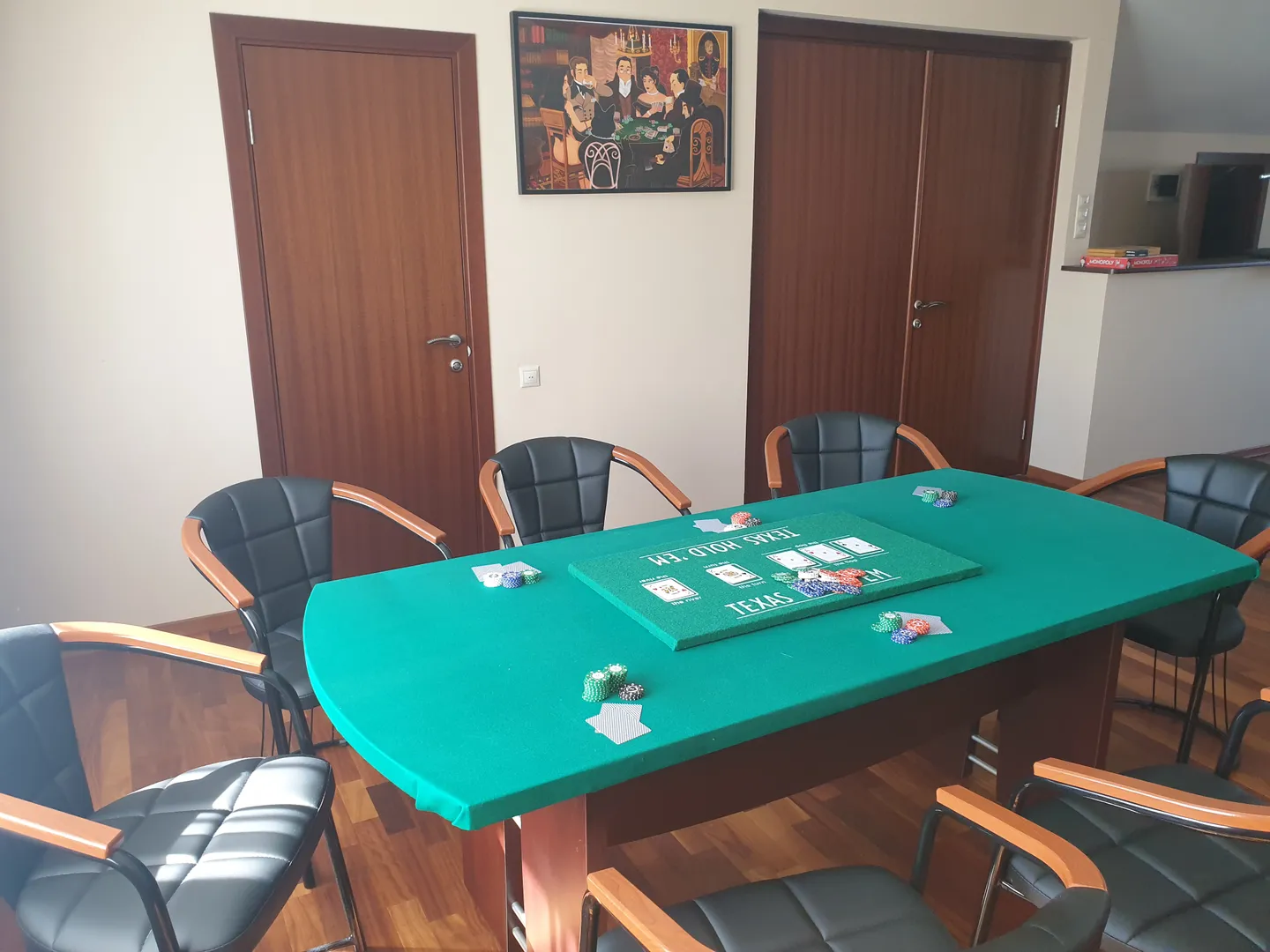 покерный и игровой стол