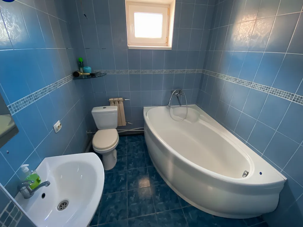 Частный дом с видом на море возле Ялты