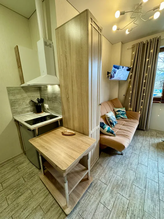 Уютная студия с балконом напротив ТЦ Горки город