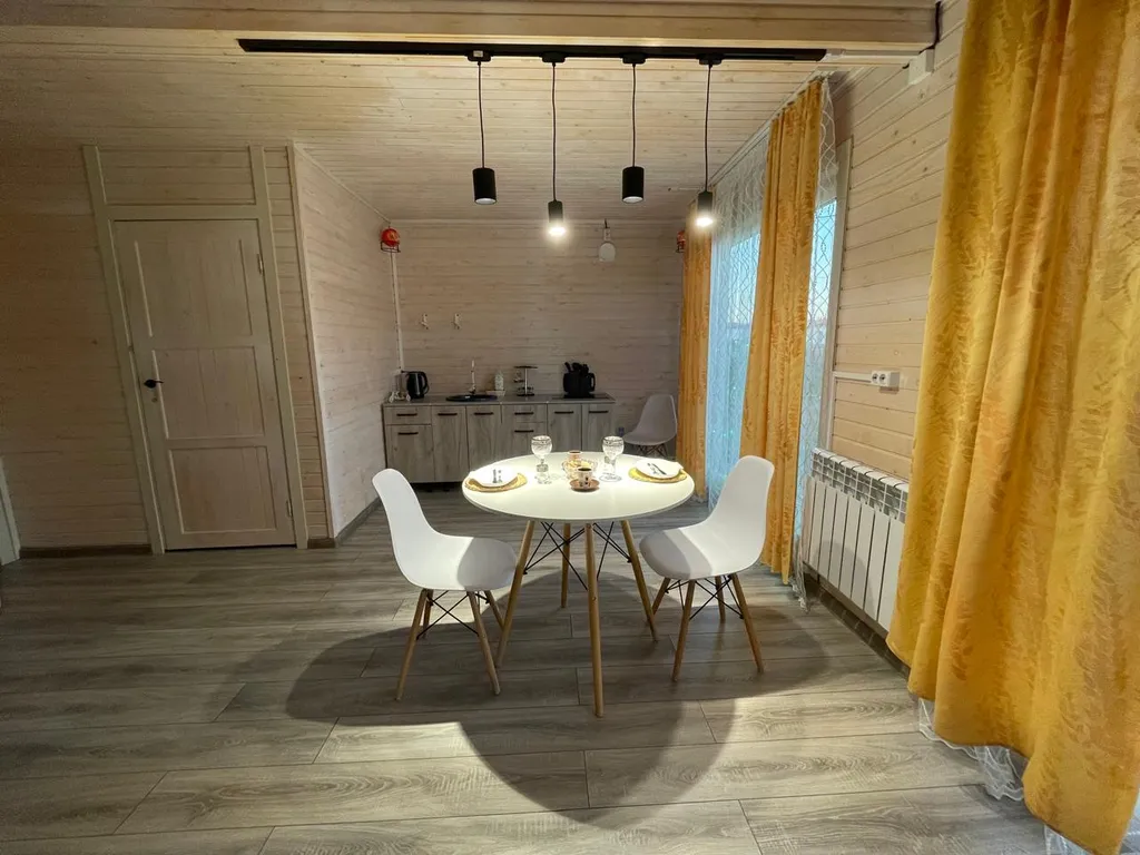 Коттедж Загородный дом с видом на поле и лес — Санкт-Петербург