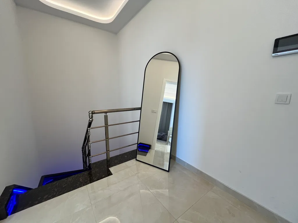 Просторная 2-этажная квартира с видом на море 10 минут от пляжа