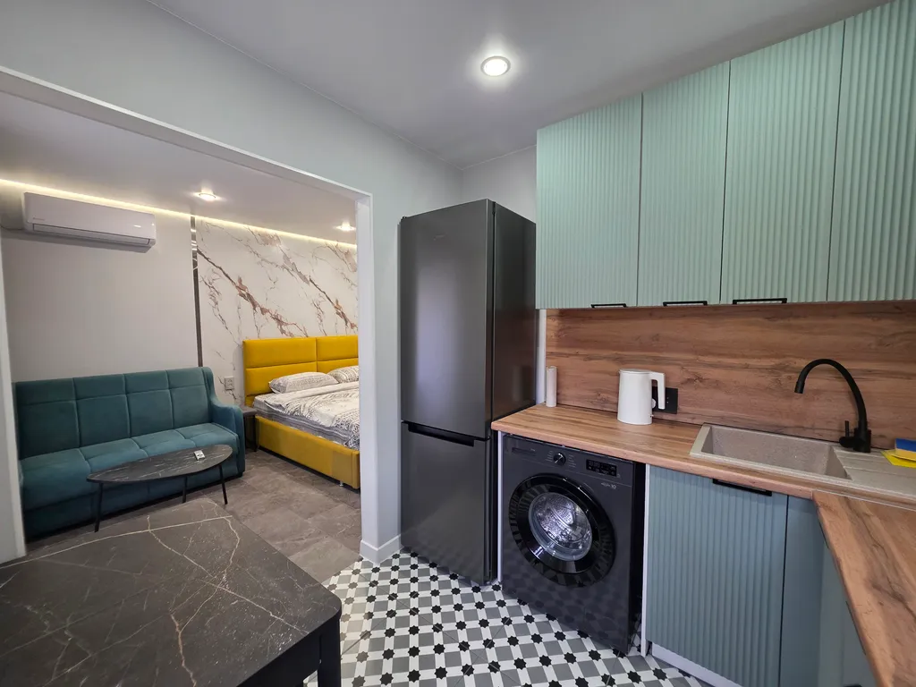 Новая квартира в центре с водой