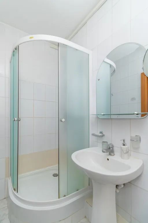 Апaртаменты Тропическое хаки в ​апарт-комплексе Виктория