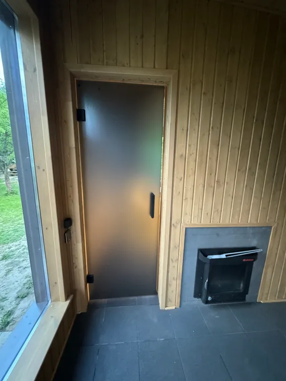 Коттедж Уютный барн с баней на дровах и пением птиц в саду — Заворово